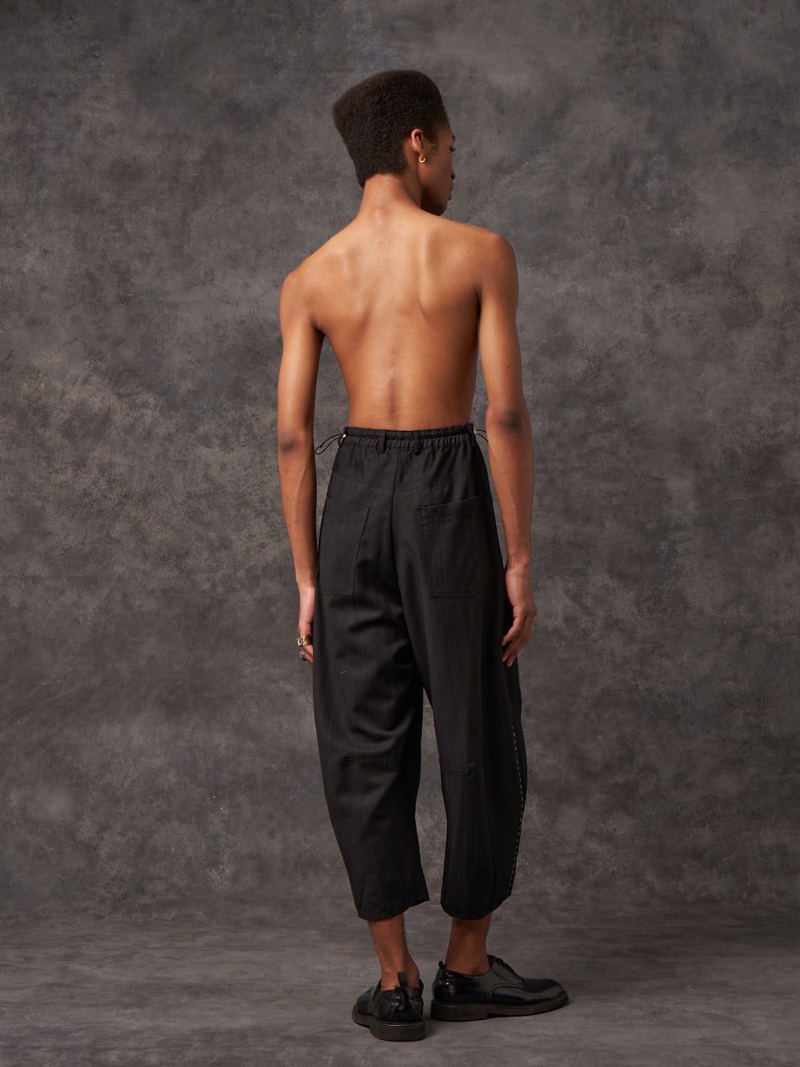 Sculpted Signature Pants with Embroidery