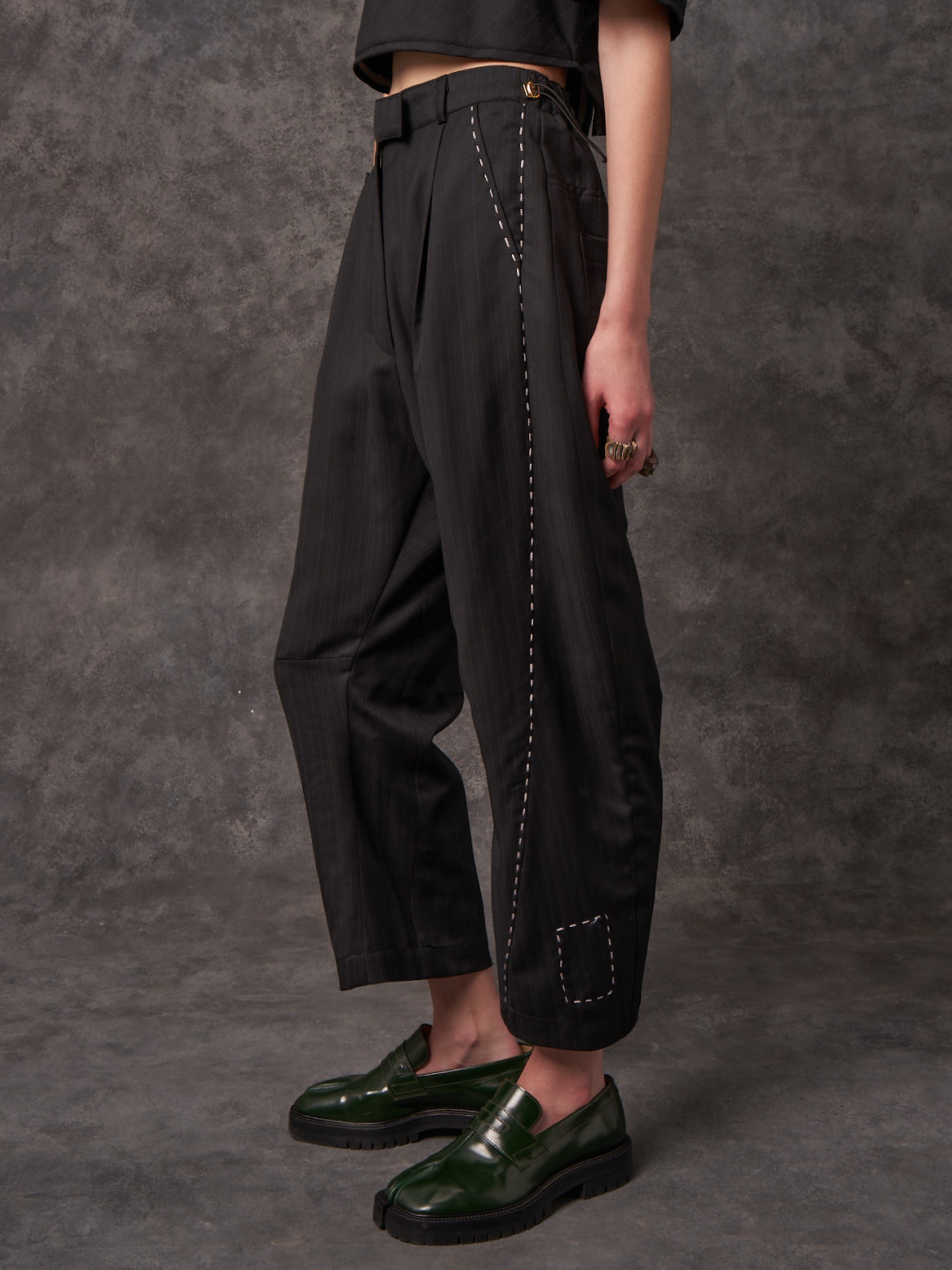 Signature Arch-leg Pants with Embroidery