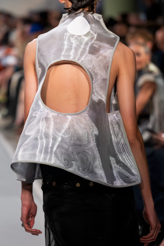 Torus Cropped Umbrella Top in Zibbon