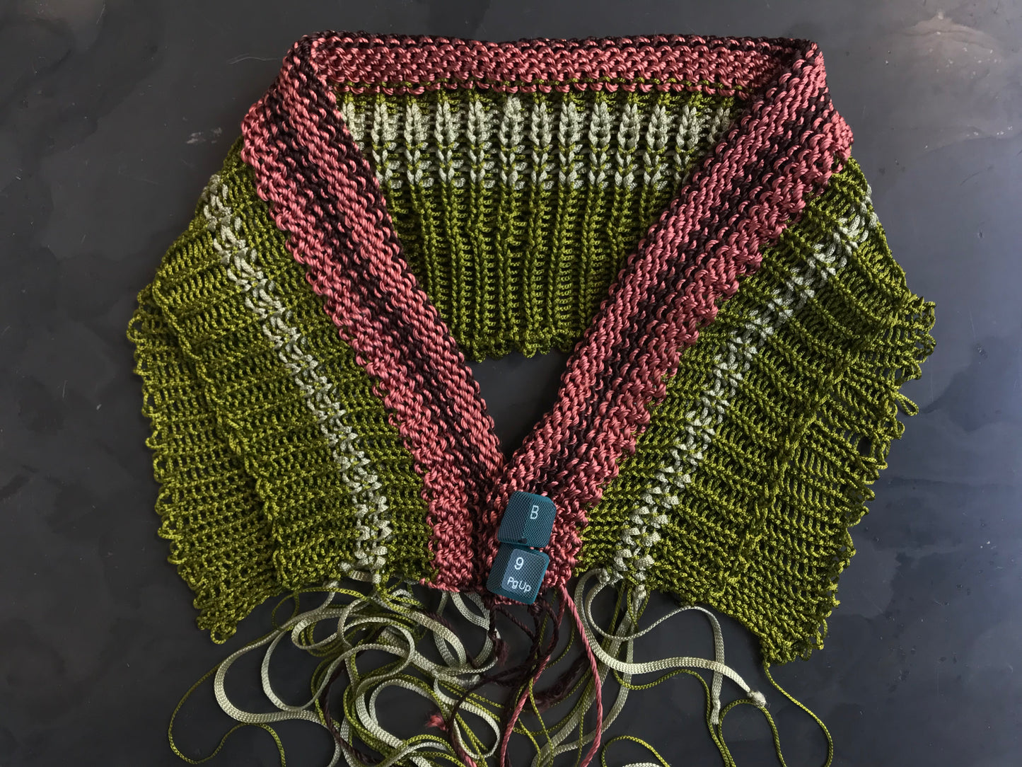 VINTAGE VISCOSE KNITTED COLLAR GREEN AND PINK