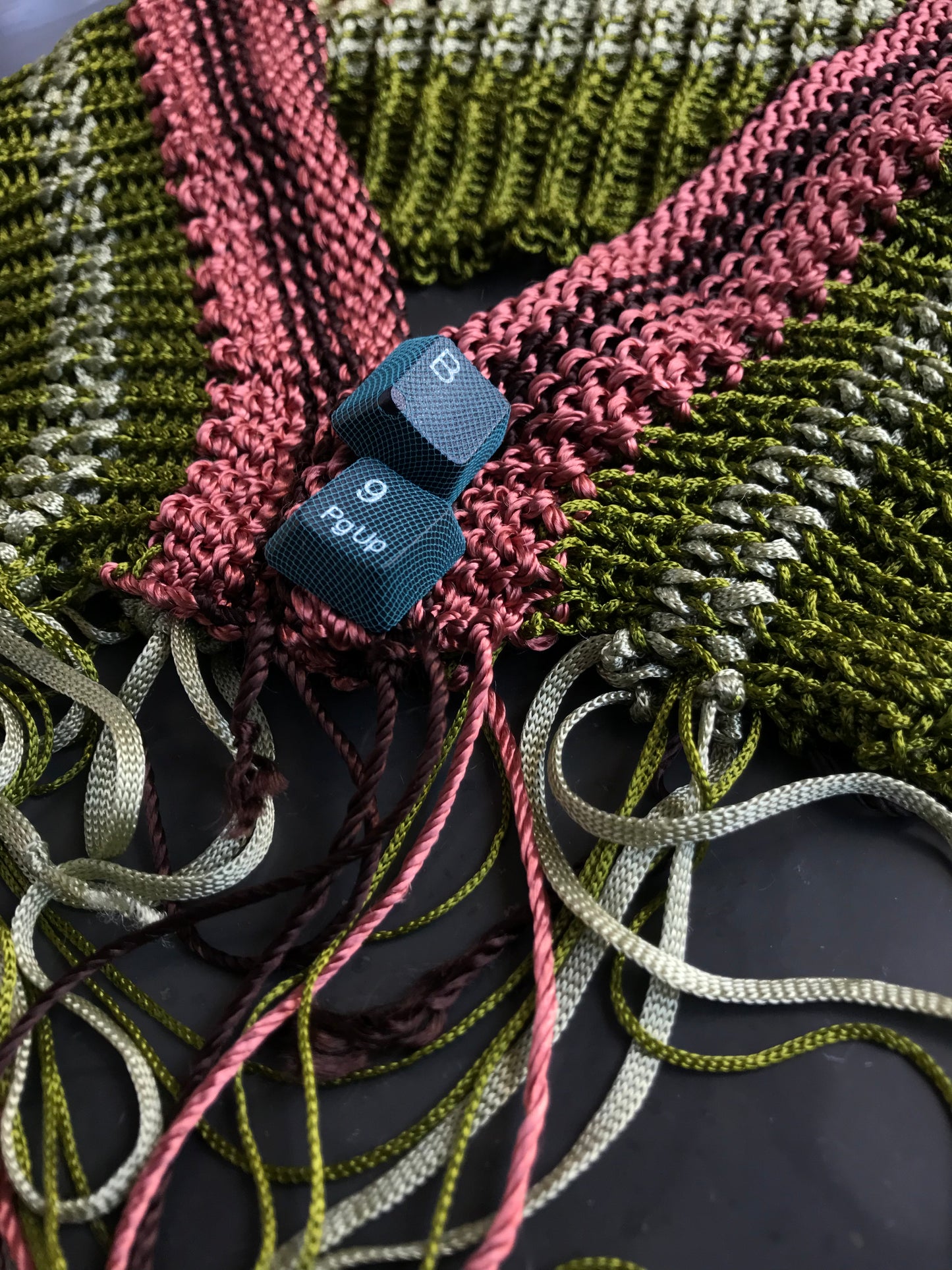 VINTAGE VISCOSE KNITTED COLLAR GREEN AND PINK