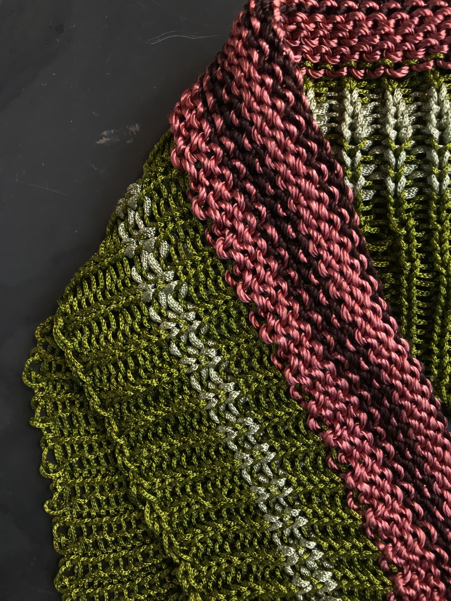 VINTAGE VISCOSE KNITTED COLLAR GREEN AND PINK