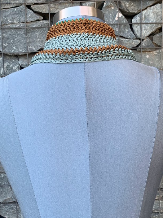 VINTAGE VISCOSE HAND CROCHET COLLAR shift