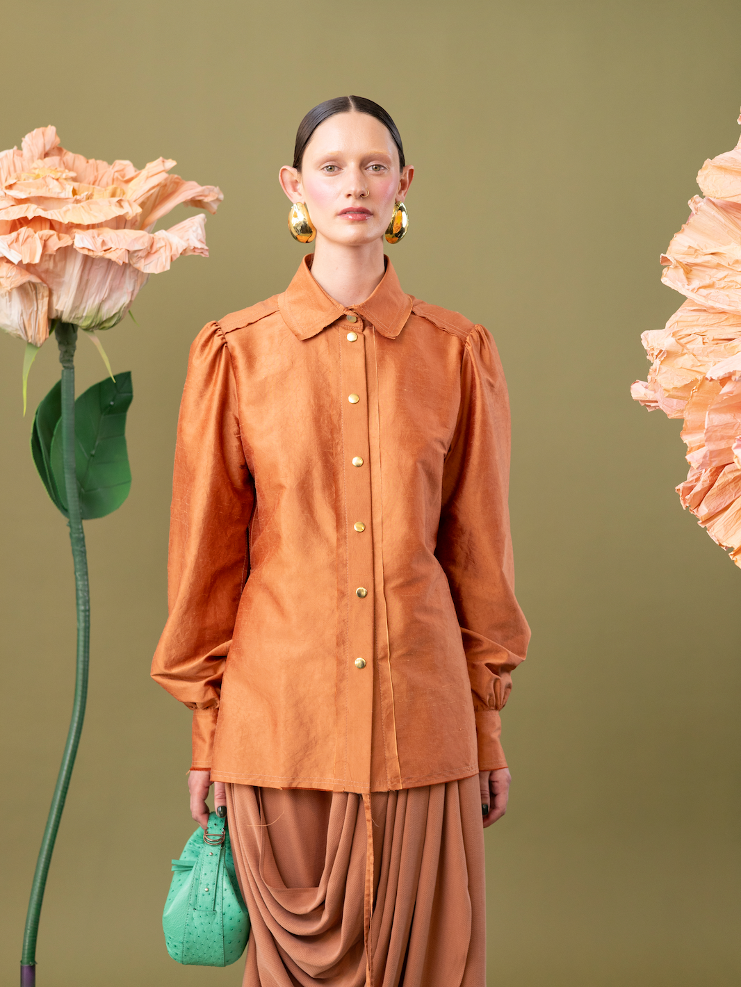 Anthirium Gathered Sleeve Shirt in 100% Silk