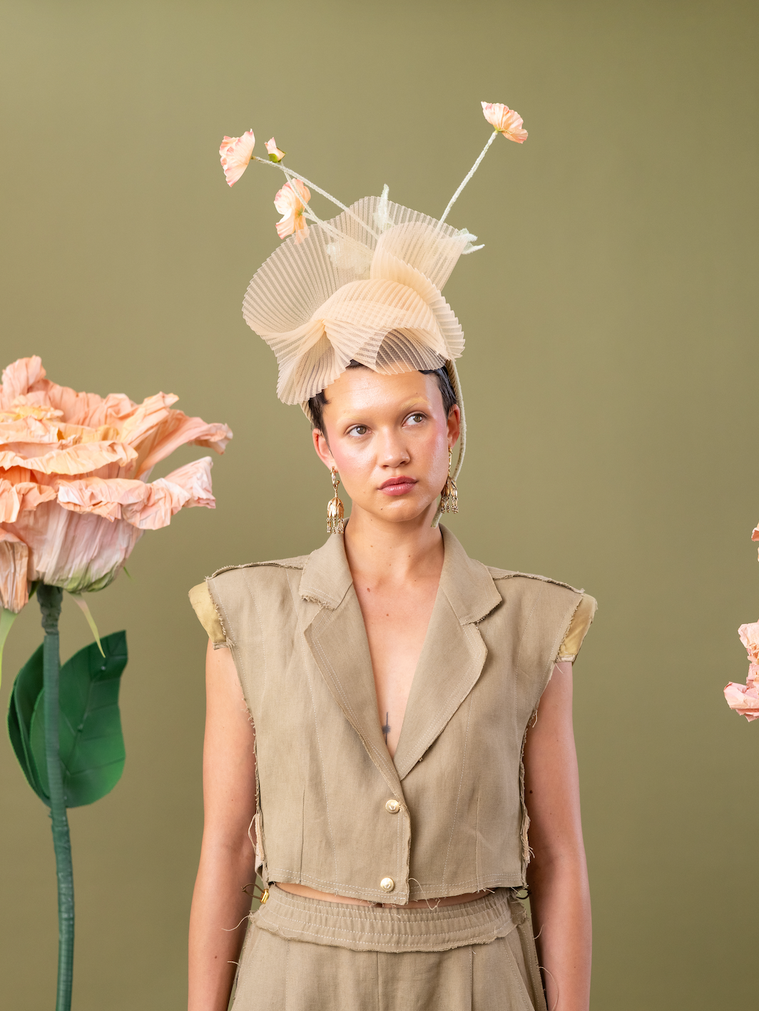 Rosemary Olive Cropped Semi-Fitted Gilet in 100% Linen