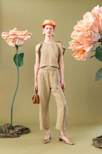 Rosemary Olive Popper Top in 100% Linen