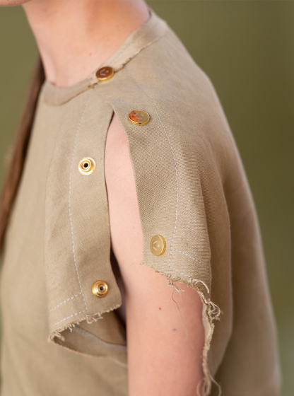 Rosemary Olive Popper Top in 100% Linen