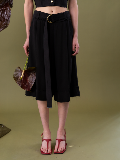 Black Orchid Bermuda Shorts in 100% Tencel