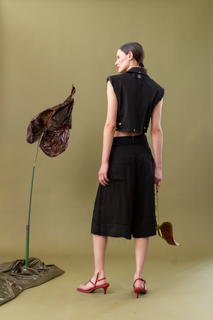 Black Orchid Bermuda Shorts in 100% Tencel