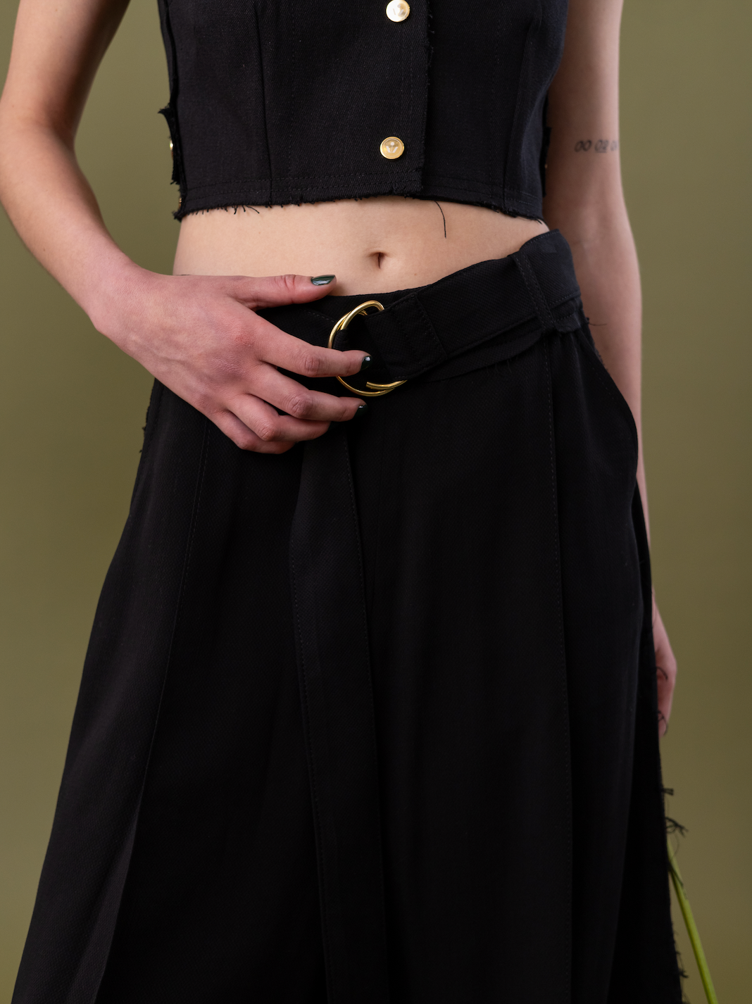 Black Orchid Bermuda Shorts in 100% Tencel