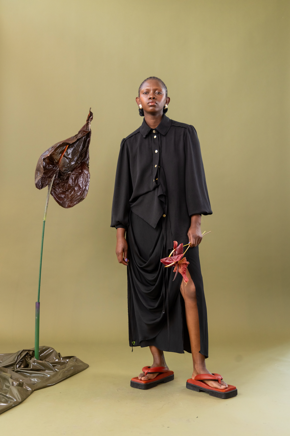 Black Tulip Gathered Sleeve Shirt in 100% Tencel