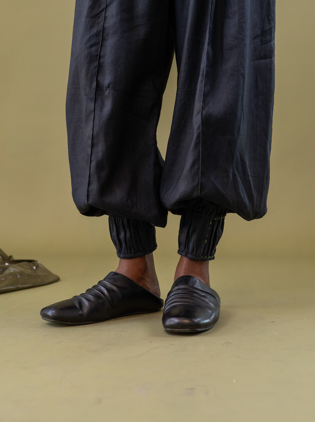 Midnight Tailored Balloon Pants with Cuff in 100% in Linen
