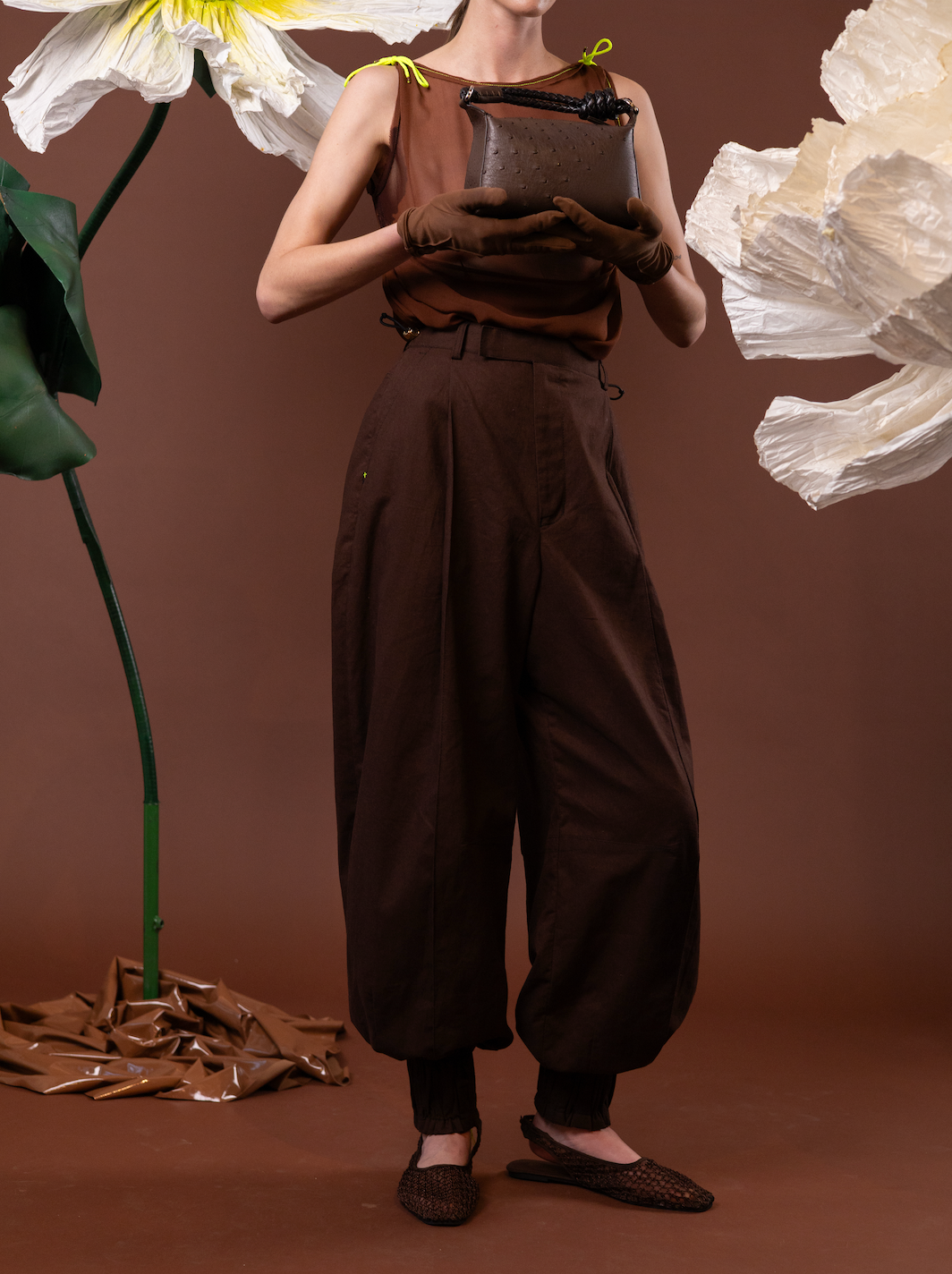Fernshoot Chocolate Balloon Pants in 100% Linen