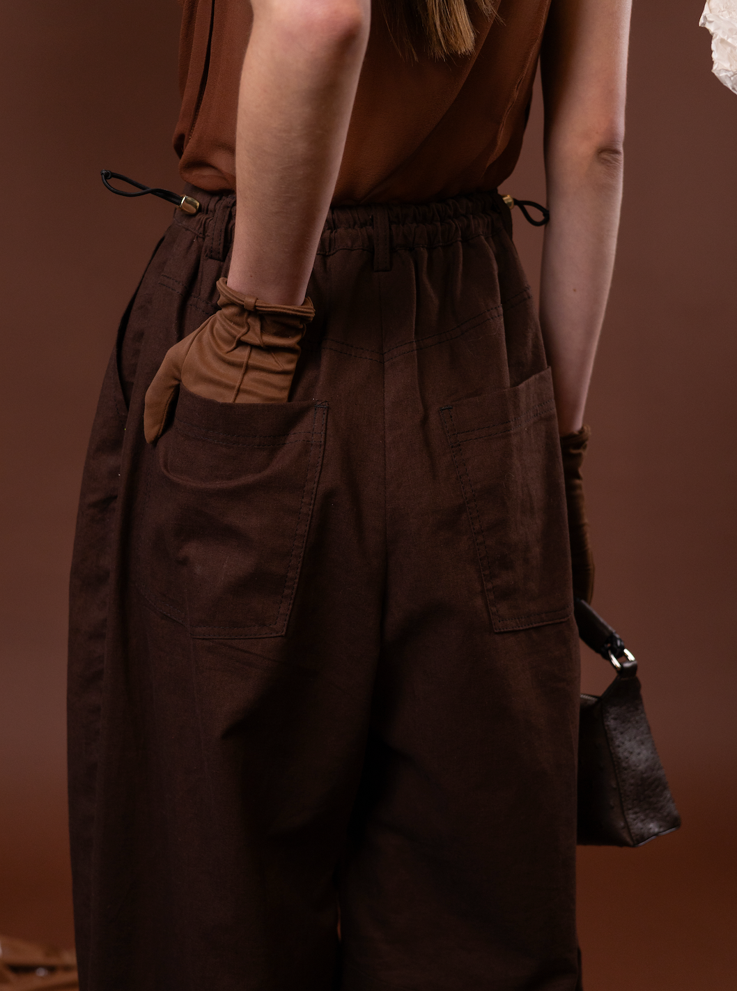 Fernshoot Chocolate Balloon Pants in 100% Linen
