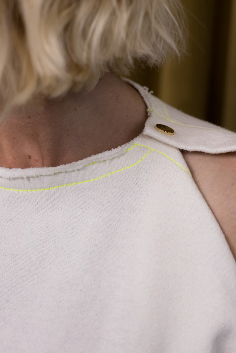 Bounded Halo Popper Shoulder T-Shirt in Organic Hemp